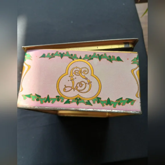 Vintage Louis Sherry Chocolate Tin - Picture 7 of 10